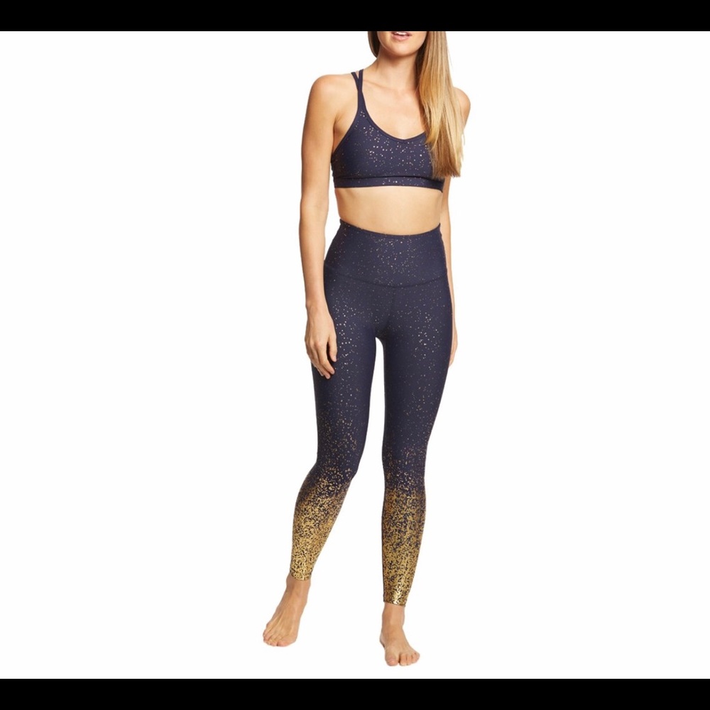 Beyond yoga set size small